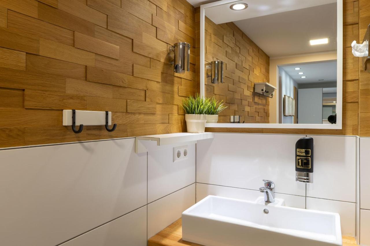 Hotel Post Mit Klimaanlage Neckarsulm Esterno foto