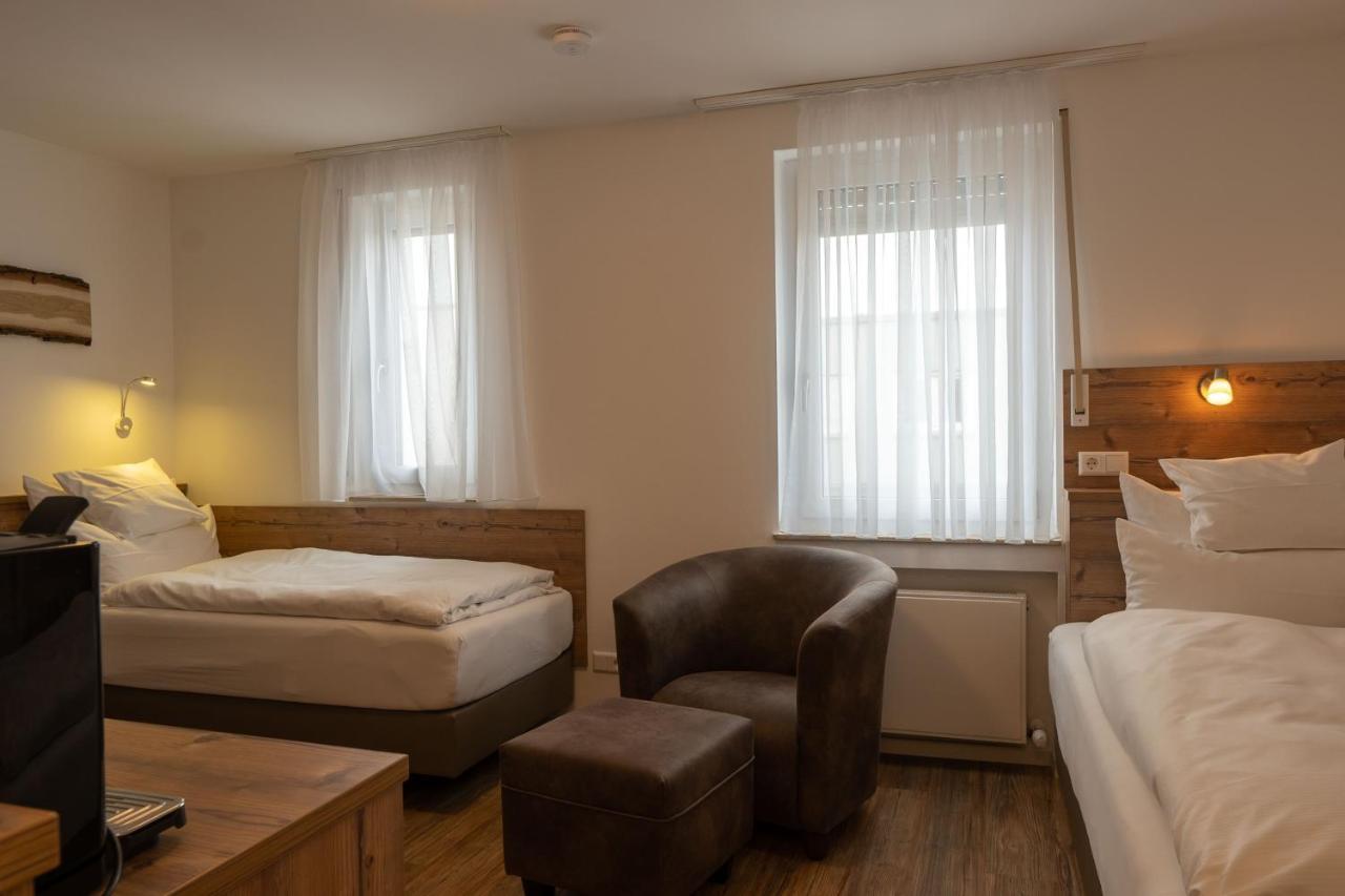 Hotel Post Mit Klimaanlage Neckarsulm Esterno foto