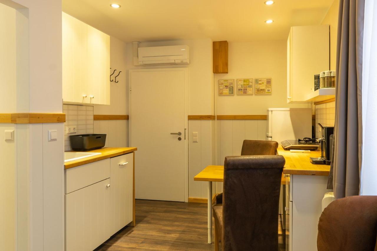 Hotel Post Mit Klimaanlage Neckarsulm Esterno foto