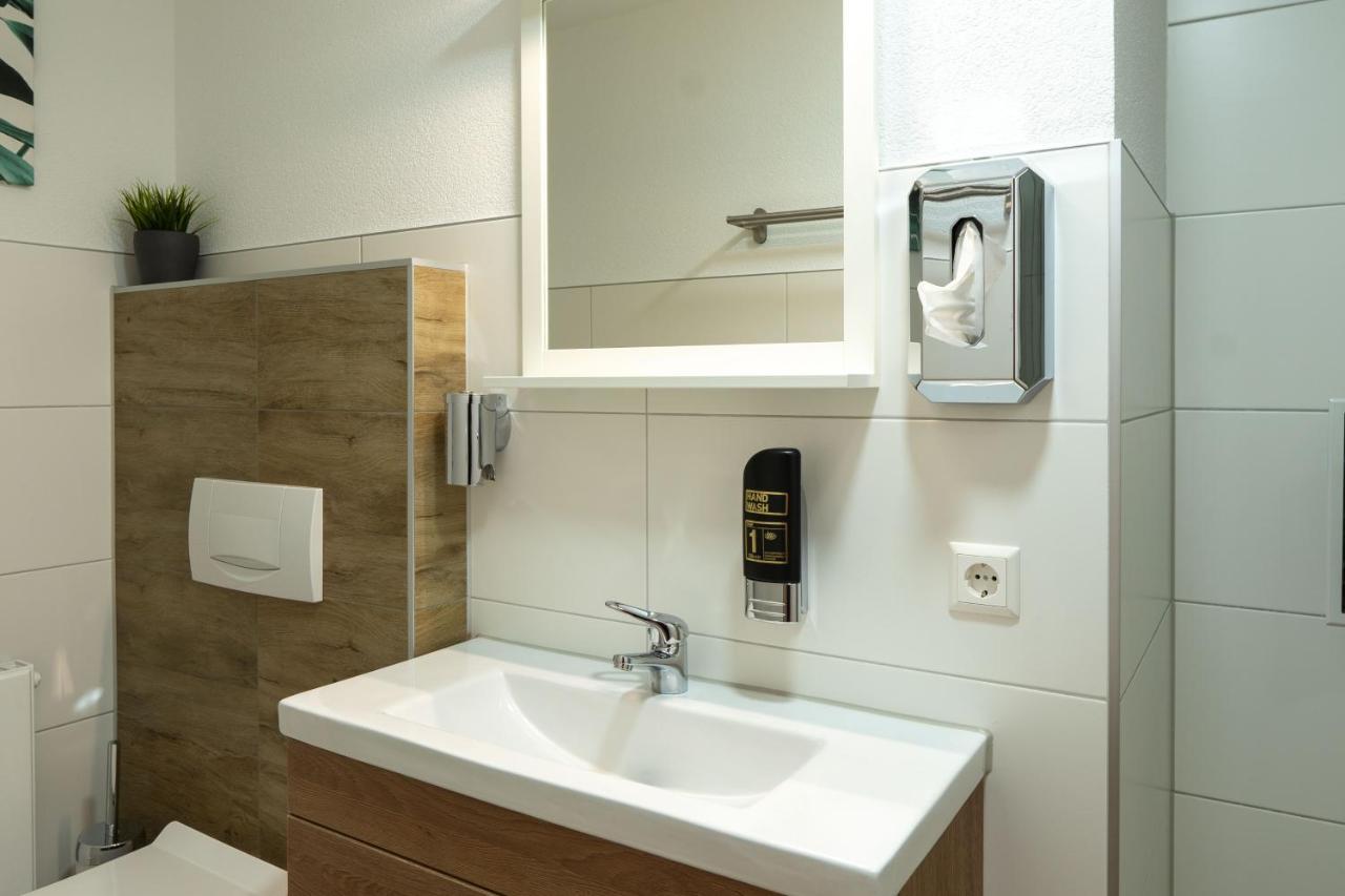 Hotel Post Mit Klimaanlage Neckarsulm Esterno foto
