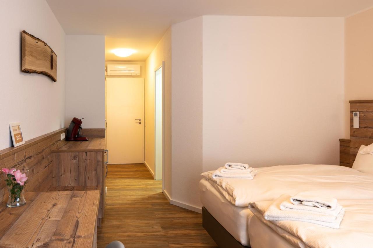 Hotel Post Mit Klimaanlage Neckarsulm Esterno foto