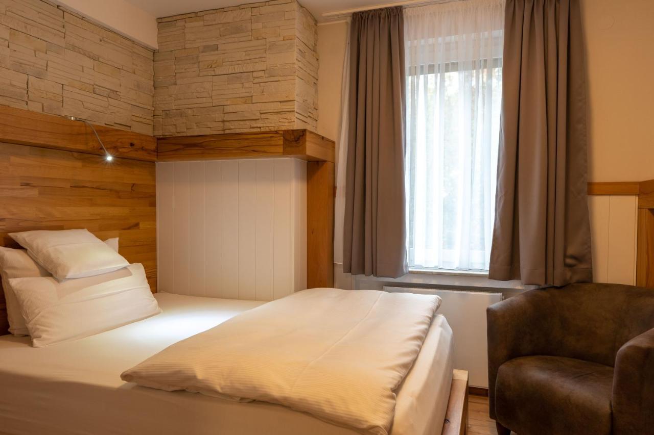 Hotel Post Mit Klimaanlage Neckarsulm Esterno foto