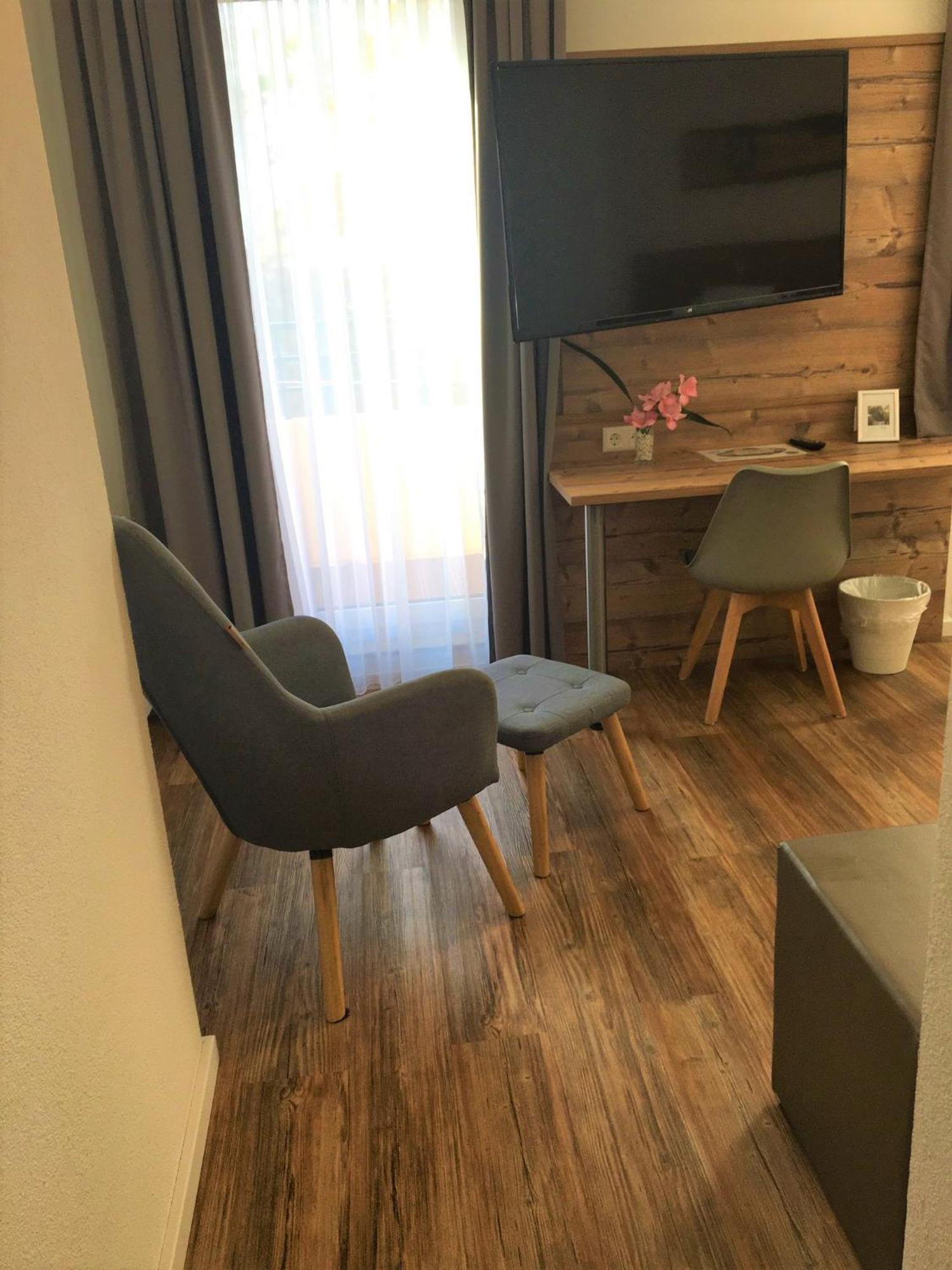 Hotel Post Mit Klimaanlage Neckarsulm Esterno foto