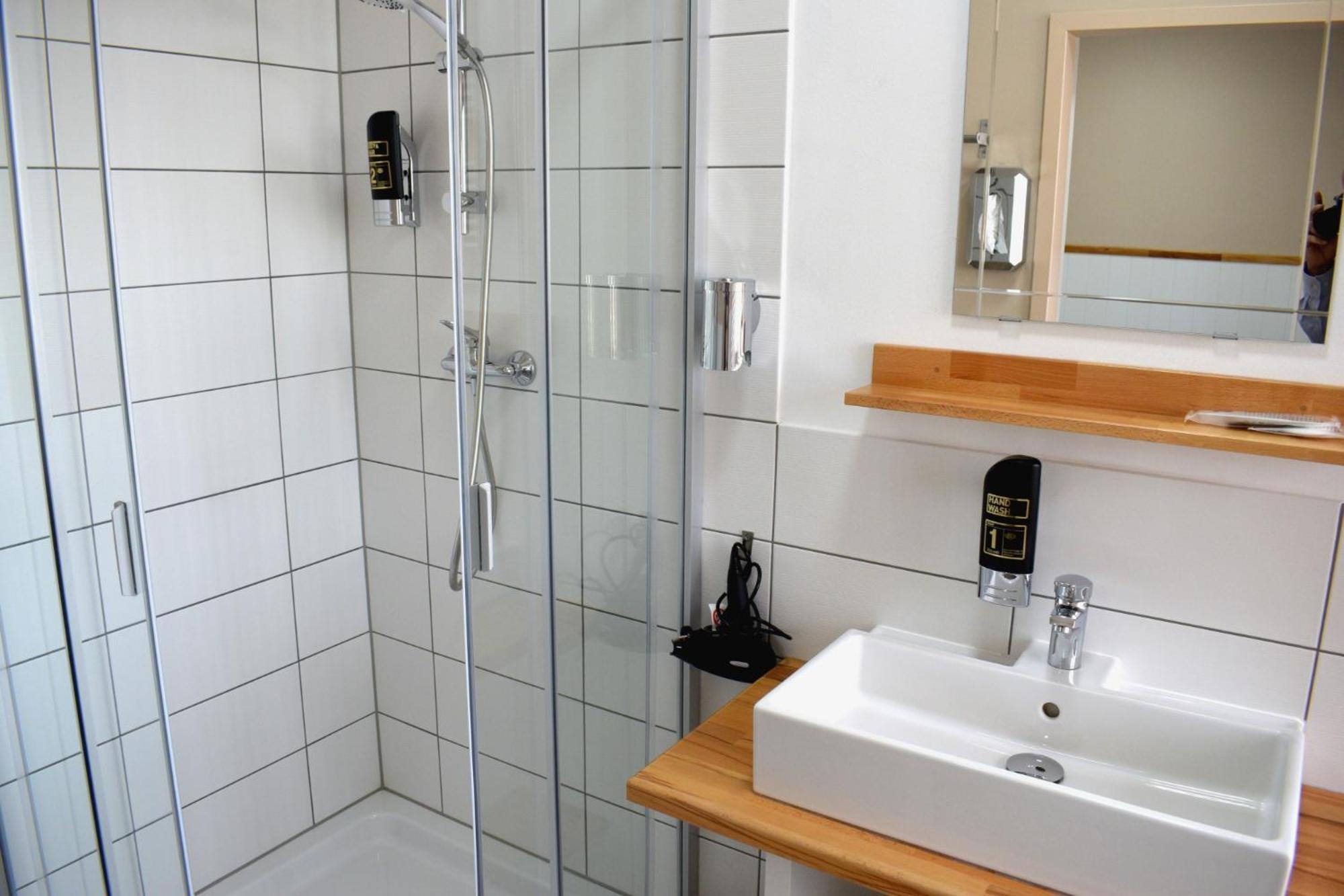 Hotel Post Mit Klimaanlage Neckarsulm Esterno foto